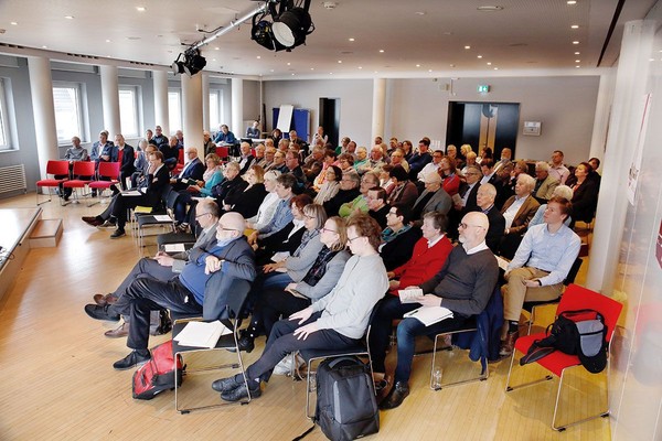 Auf dem Bild zu sehen ist das interessierte Auditorium