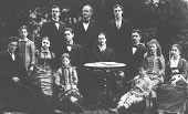 Auf dem Bild zu sehen: Familie Reinhard Mannesmann, schwarz weiß Foto aus dem Mannesmann-Archiv