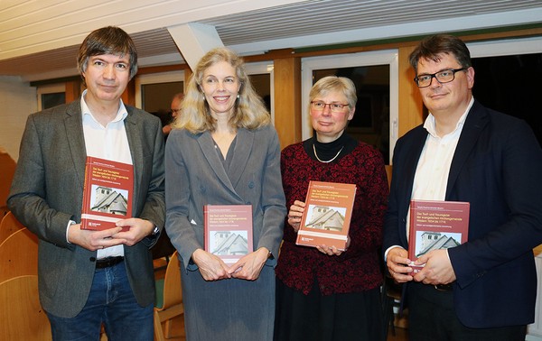 von links nach rechts: Herrr Doktor Beyer, Frau Professor Doktor Prochno-Schinkel, Frau Professor Doktor Black-Veldtrup, Pfarrer Ralph Frieling